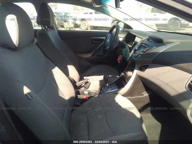 Photo 4 VIN: 5NPDH4AE6DH293388 - HYUNDAI ELANTRA 