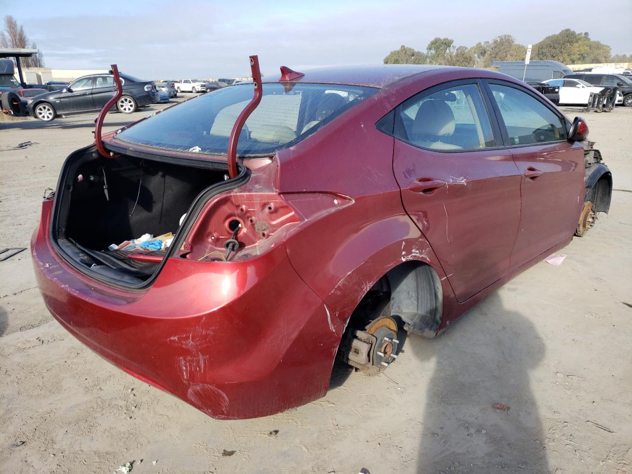 Photo 2 VIN: 5NPDH4AE6DH302784 - HYUNDAI ELANTRA 