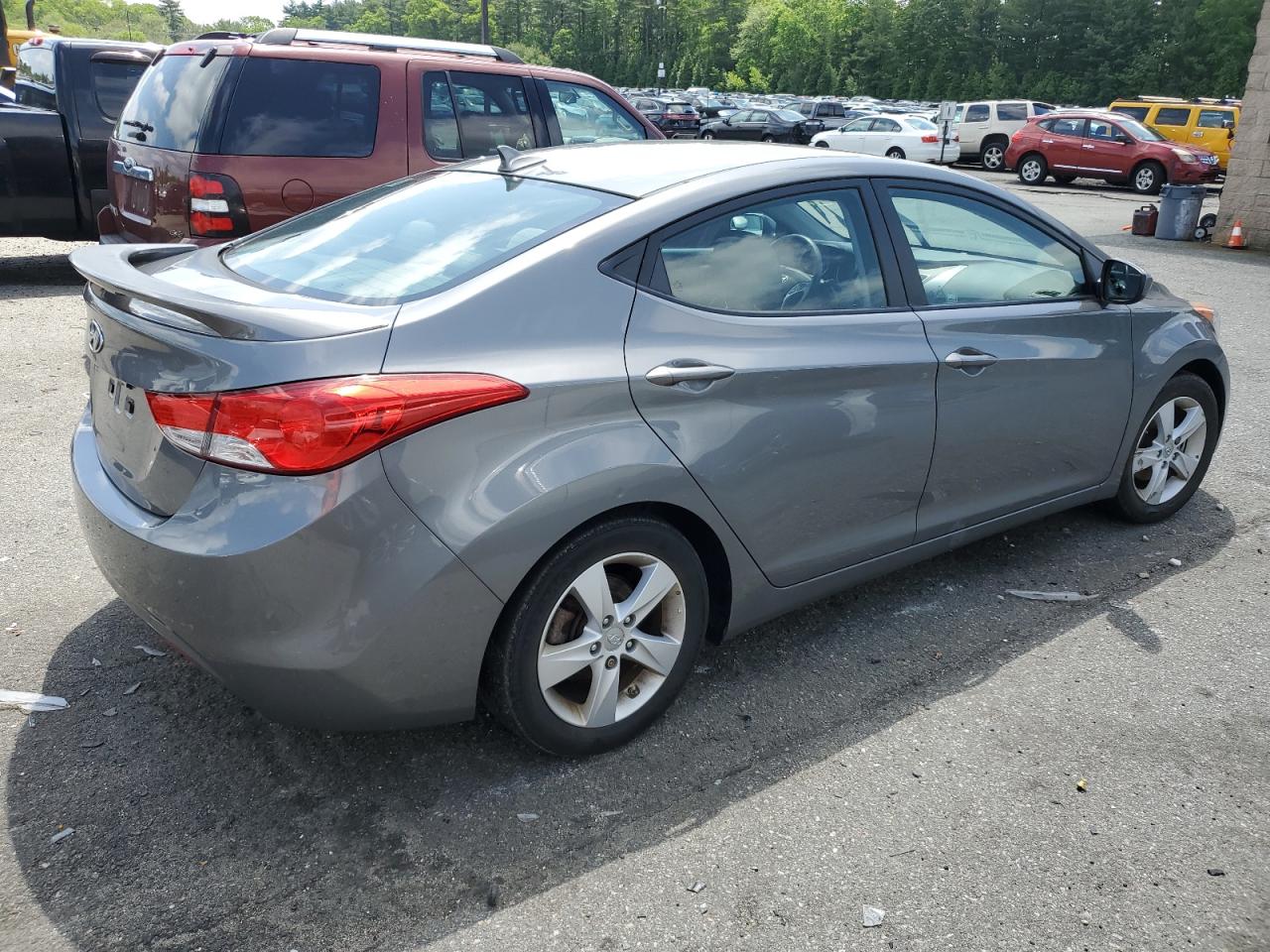 Photo 2 VIN: 5NPDH4AE6DH309945 - HYUNDAI ELANTRA 