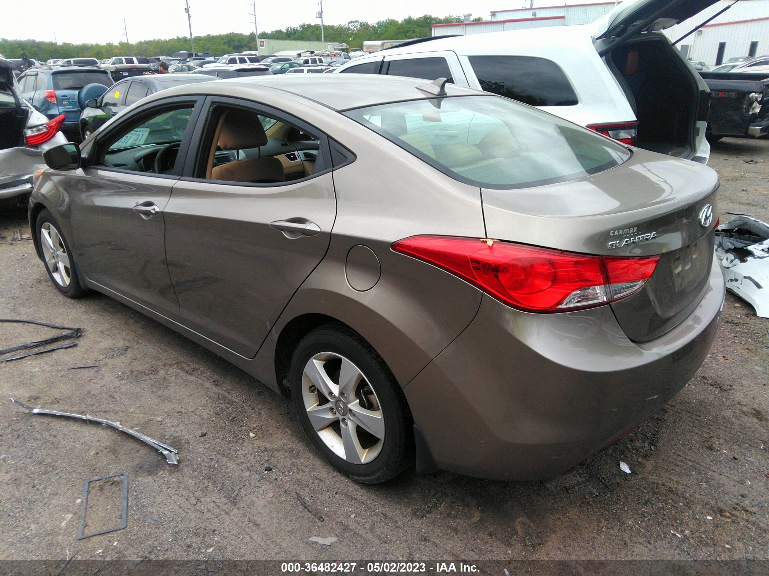 Photo 2 VIN: 5NPDH4AE6DH326793 - HYUNDAI ELANTRA 