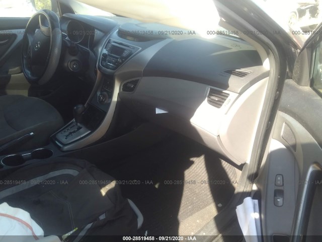 Photo 4 VIN: 5NPDH4AE6DH328995 - HYUNDAI ELANTRA 