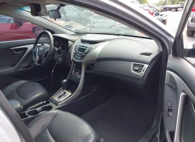 Photo 4 VIN: 5NPDH4AE6DH333498 - HYUNDAI ELANTRA 