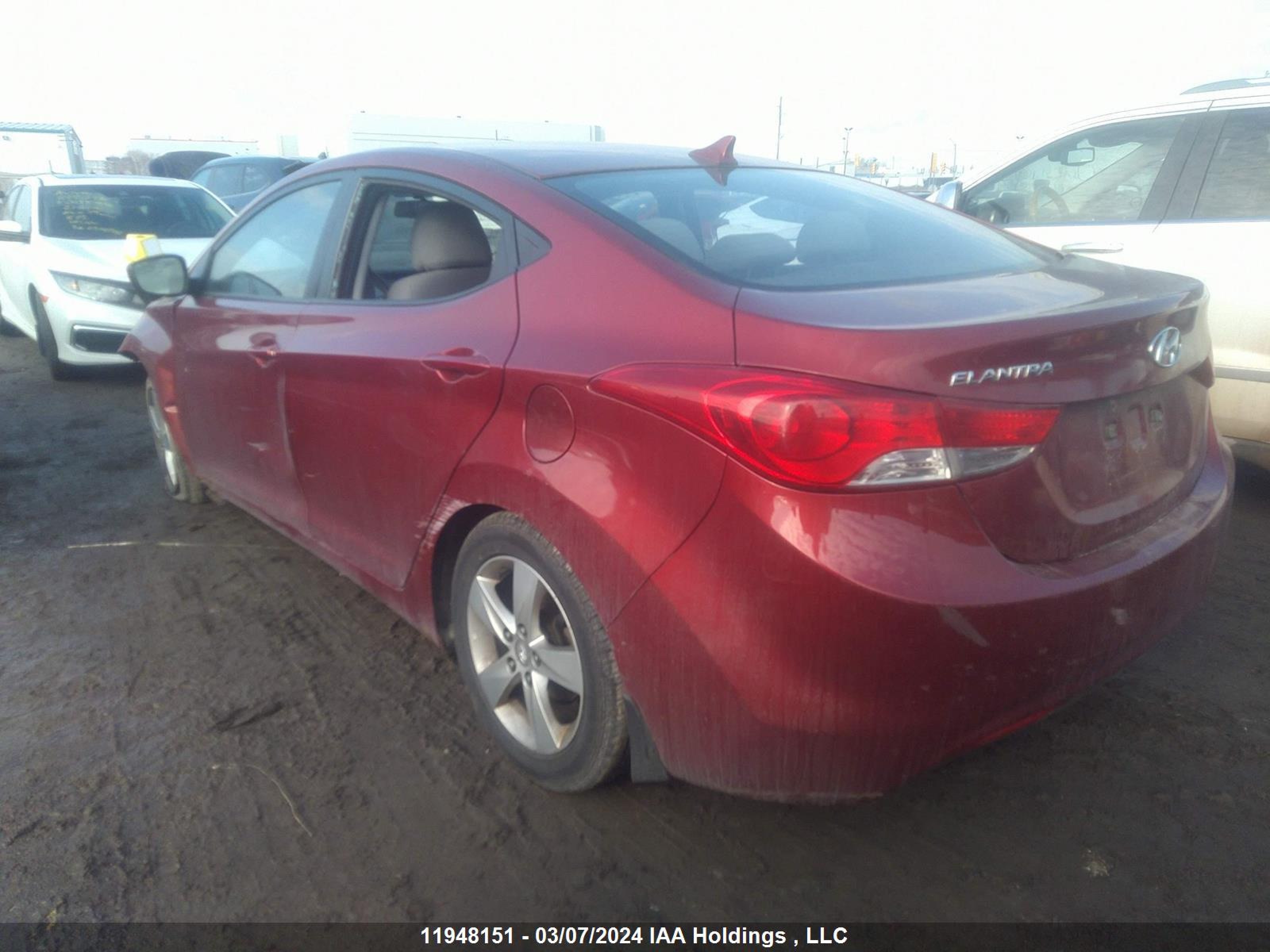 Photo 2 VIN: 5NPDH4AE6DH359633 - HYUNDAI ELANTRA 