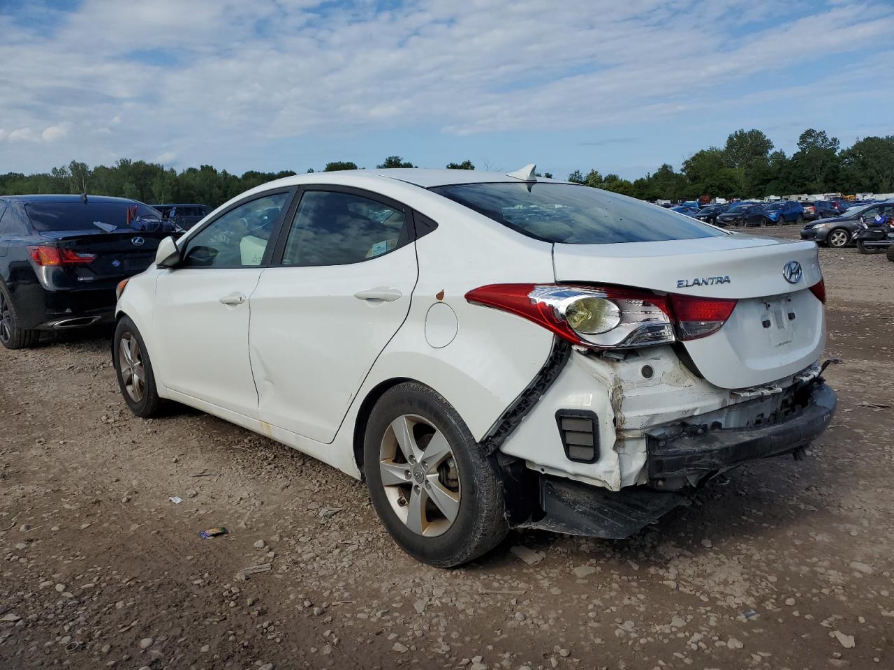 Photo 1 VIN: 5NPDH4AE6DH371040 - HYUNDAI ELANTRA 