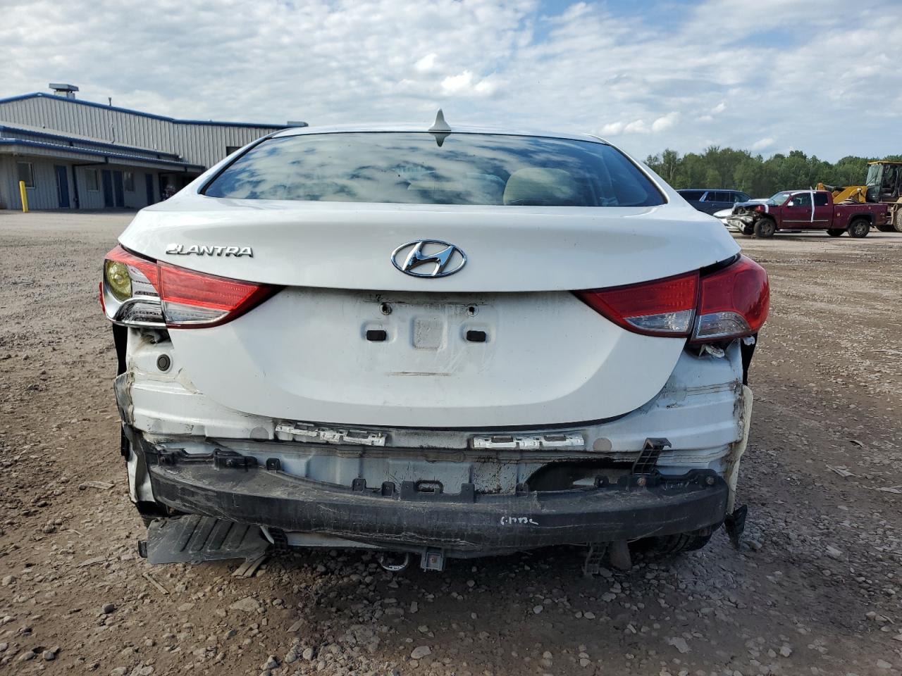 Photo 5 VIN: 5NPDH4AE6DH371040 - HYUNDAI ELANTRA 