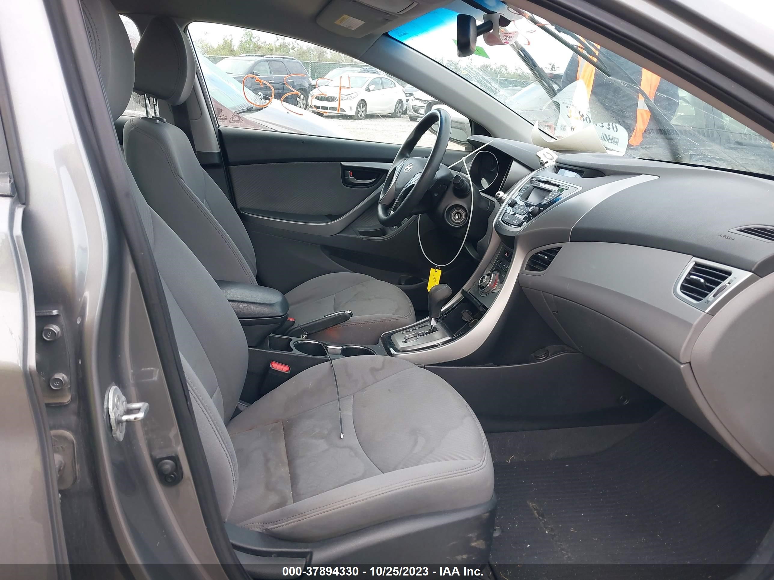 Photo 4 VIN: 5NPDH4AE6DH378134 - HYUNDAI ELANTRA 