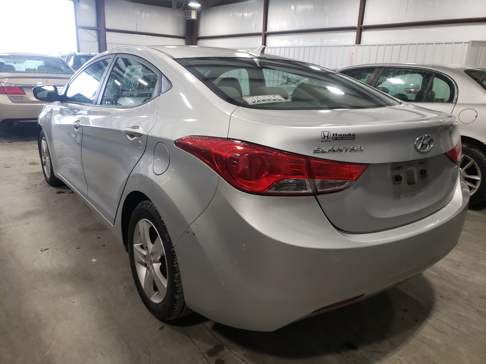 Photo 2 VIN: 5NPDH4AE6DH394740 - HYUNDAI ELANTRA GL 