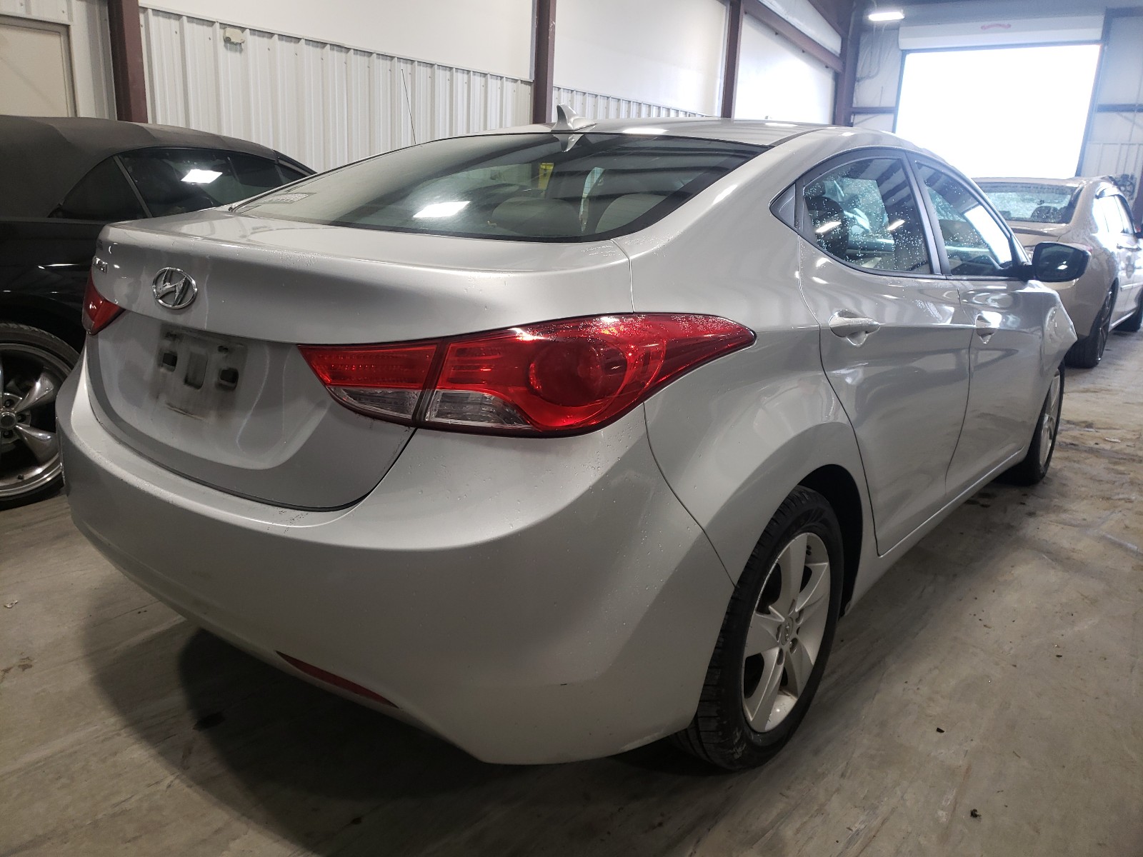 Photo 3 VIN: 5NPDH4AE6DH394740 - HYUNDAI ELANTRA GL 