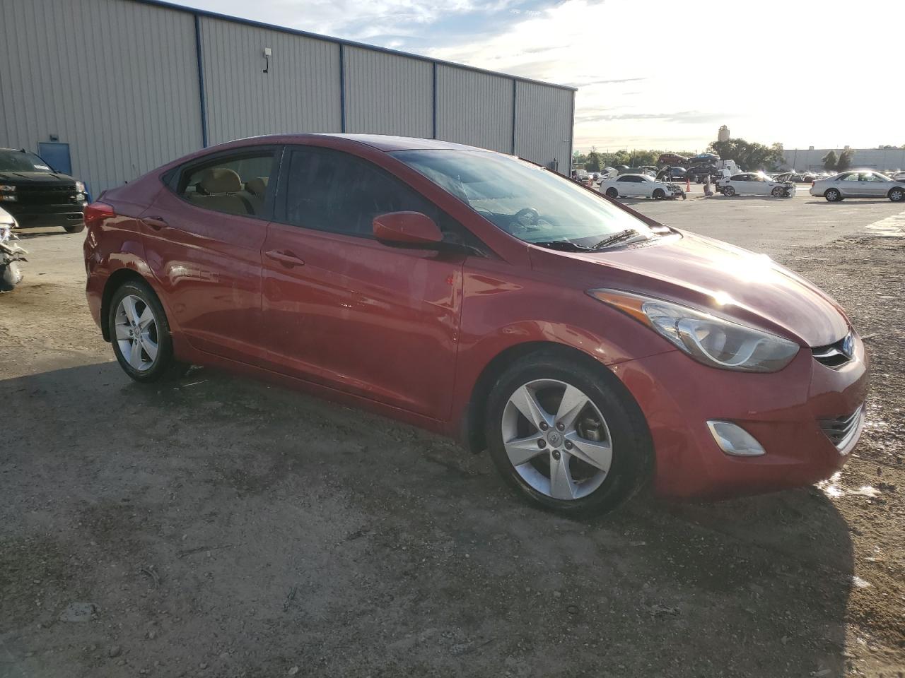 Photo 3 VIN: 5NPDH4AE6DH439952 - HYUNDAI ELANTRA 