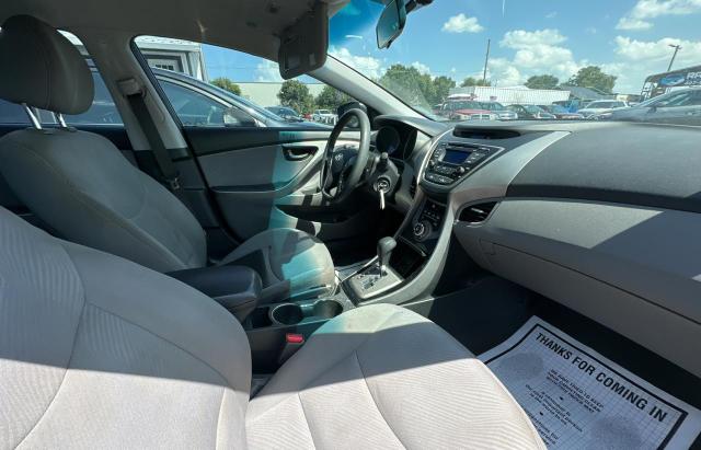 Photo 4 VIN: 5NPDH4AE6DH448506 - HYUNDAI ELANTRA GL 