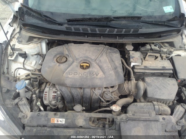 Photo 9 VIN: 5NPDH4AE6EH475075 - HYUNDAI ELANTRA 