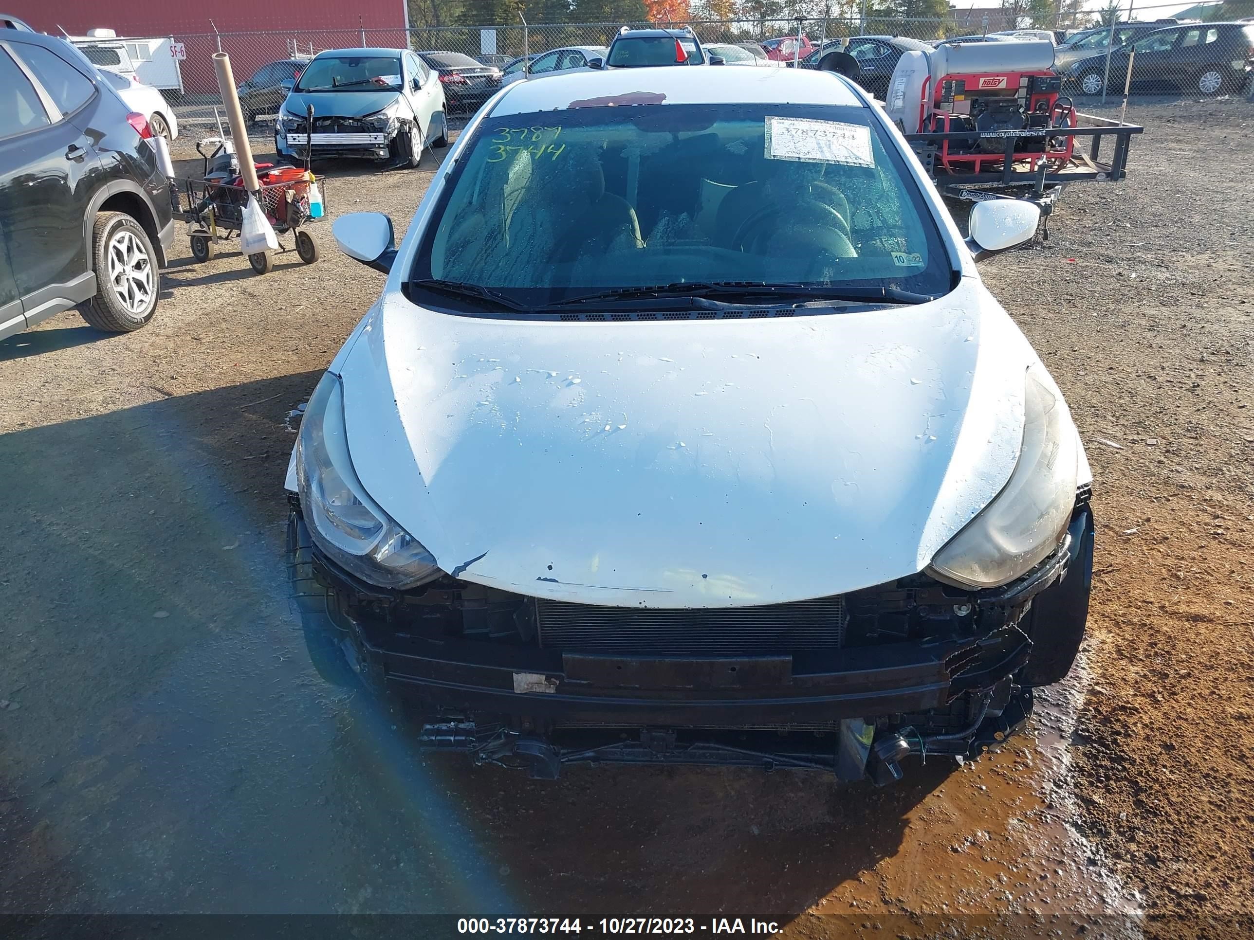 Photo 12 VIN: 5NPDH4AE6FH579535 - HYUNDAI ELANTRA 