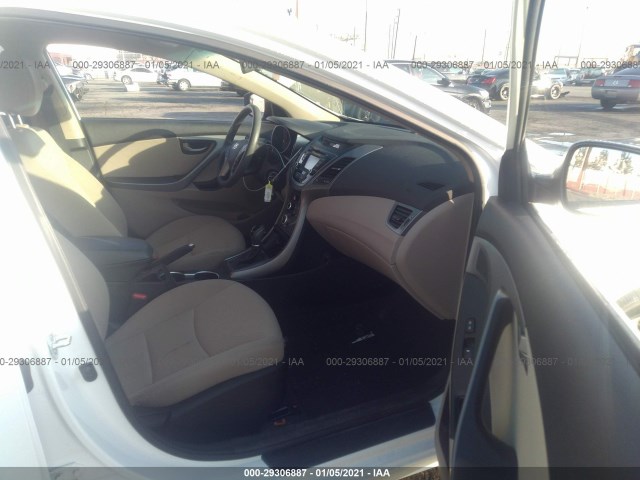 Photo 4 VIN: 5NPDH4AE6FH589594 - HYUNDAI ELANTRA 