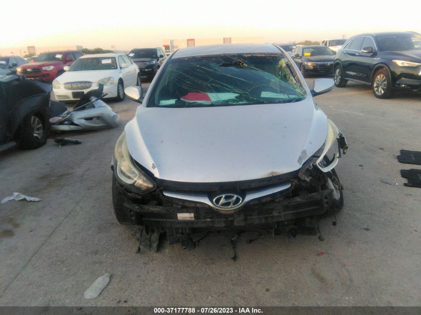 Photo 5 VIN: 5NPDH4AE6FH609942 - HYUNDAI ELANTRA 