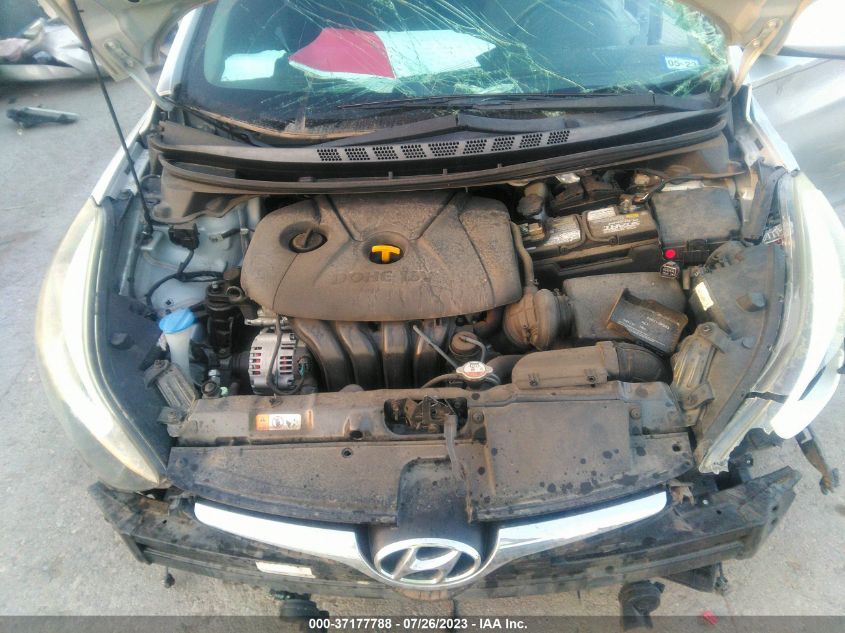 Photo 9 VIN: 5NPDH4AE6FH609942 - HYUNDAI ELANTRA 