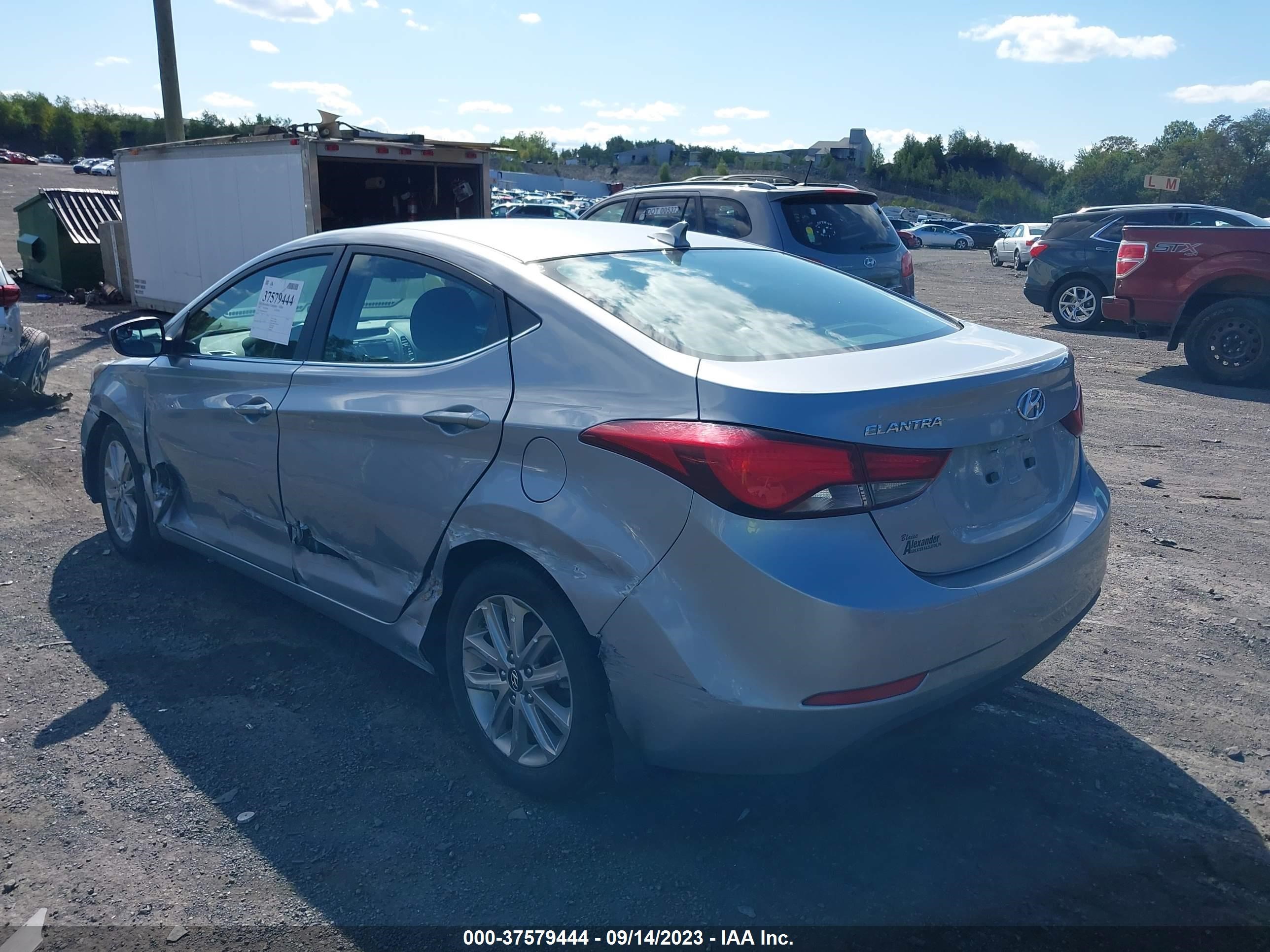 Photo 2 VIN: 5NPDH4AE6FH627857 - HYUNDAI ELANTRA 