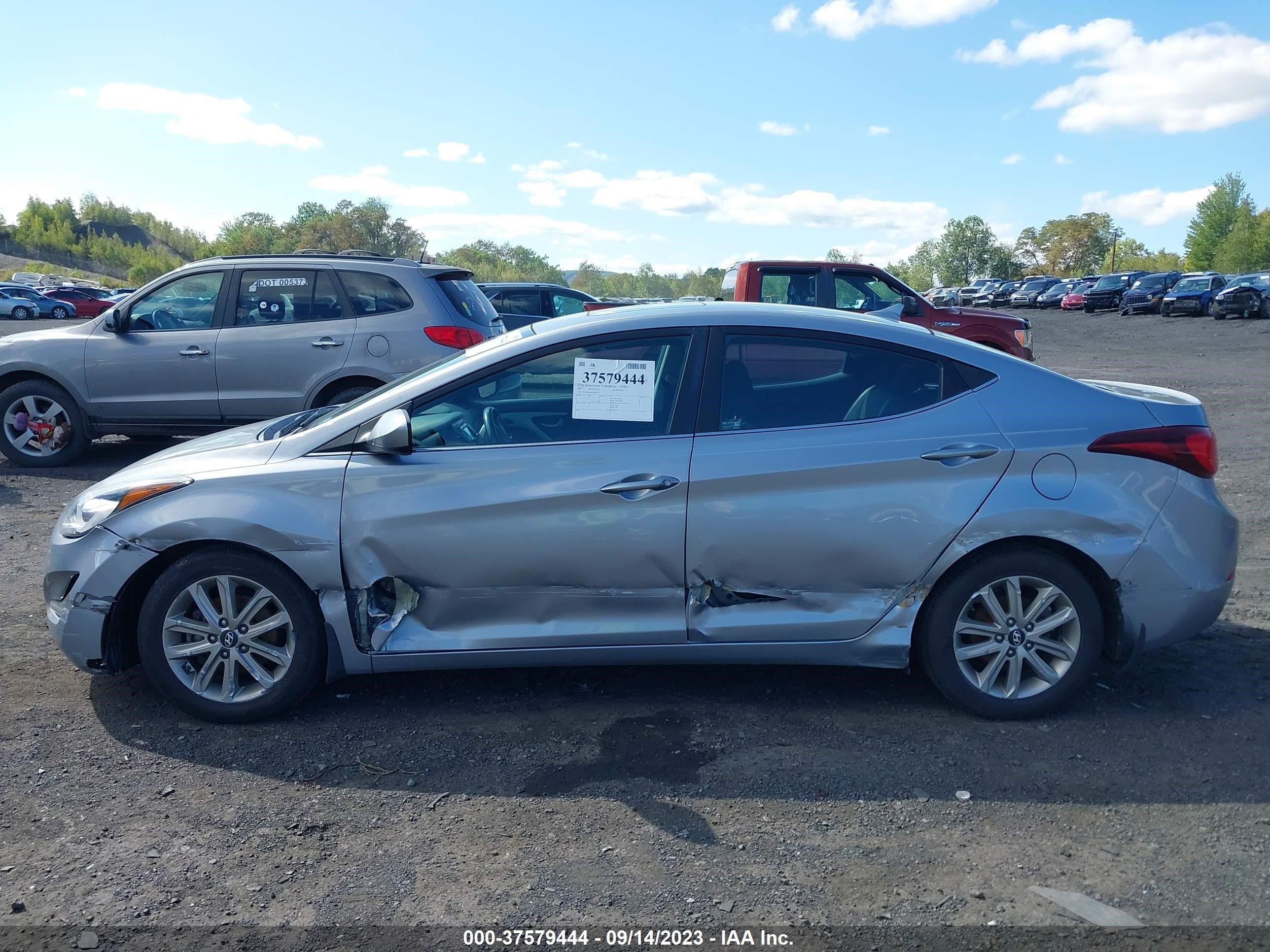 Photo 5 VIN: 5NPDH4AE6FH627857 - HYUNDAI ELANTRA 