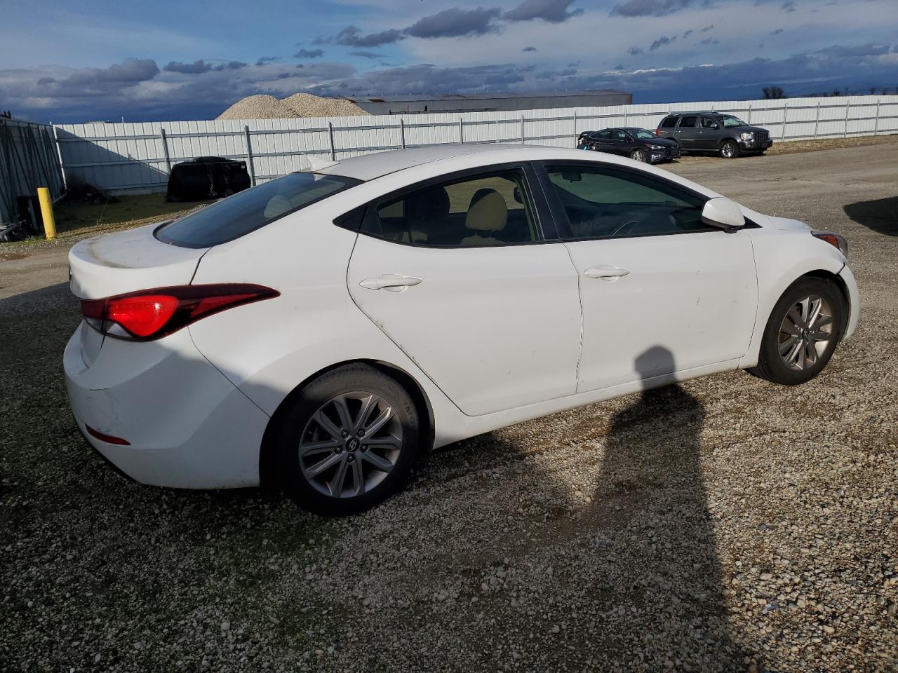 Photo 2 VIN: 5NPDH4AE6FH631116 - HYUNDAI ELANTRA 