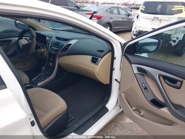 Photo 4 VIN: 5NPDH4AE6FH631486 - HYUNDAI ELANTRA 