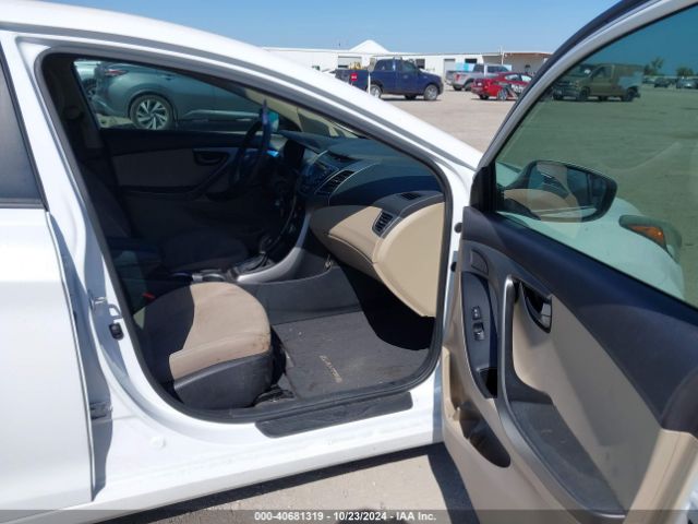 Photo 4 VIN: 5NPDH4AE6FH650748 - HYUNDAI ELANTRA 