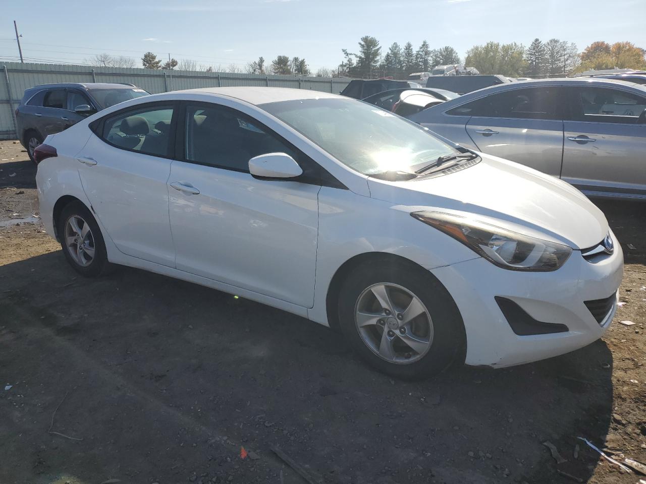 Photo 3 VIN: 5NPDH4AE6FH651687 - HYUNDAI ELANTRA 