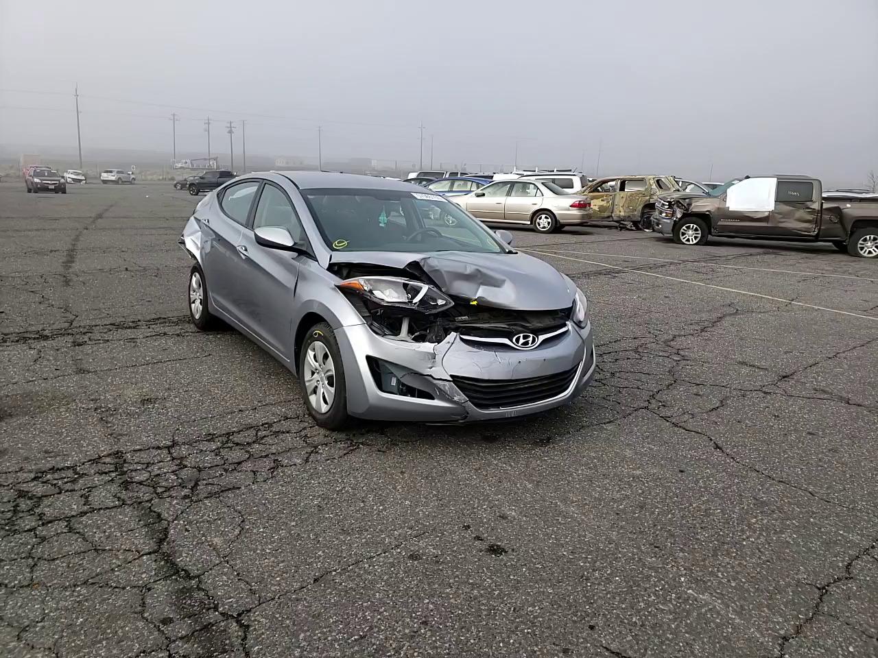 Photo 10 VIN: 5NPDH4AE6GH664781 - HYUNDAI ELANTRA SE 