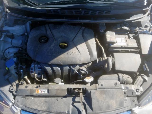 Photo 6 VIN: 5NPDH4AE6GH675859 - HYUNDAI ELANTRA SE 