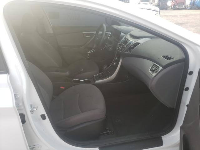 Photo 4 VIN: 5NPDH4AE6GH678261 - HYUNDAI ELANTRA SE 