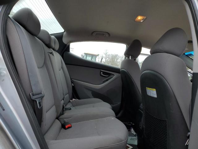 Photo 9 VIN: 5NPDH4AE6GH693830 - HYUNDAI ELANTRA 