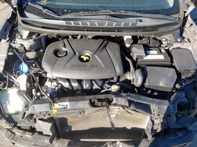 Photo 6 VIN: 5NPDH4AE6GH713204 - HYUNDAI ELANTRA SE 