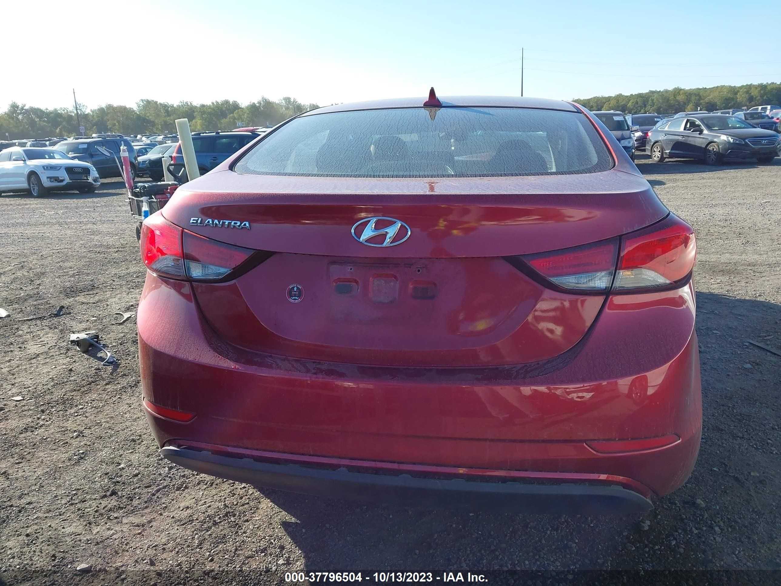 Photo 16 VIN: 5NPDH4AE6GH720699 - HYUNDAI ELANTRA 