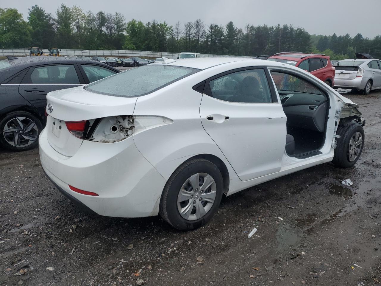 Photo 2 VIN: 5NPDH4AE6GH721612 - HYUNDAI ELANTRA 