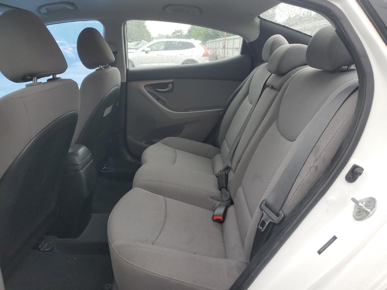 Photo 9 VIN: 5NPDH4AE6GH721612 - HYUNDAI ELANTRA 