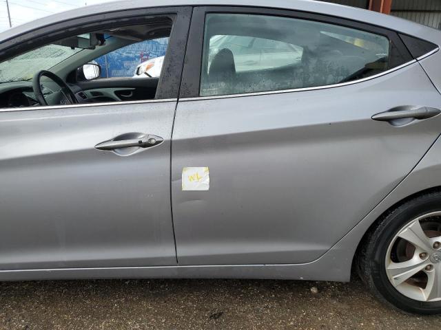 Photo 11 VIN: 5NPDH4AE6GH725398 - HYUNDAI ELANTRA SE 