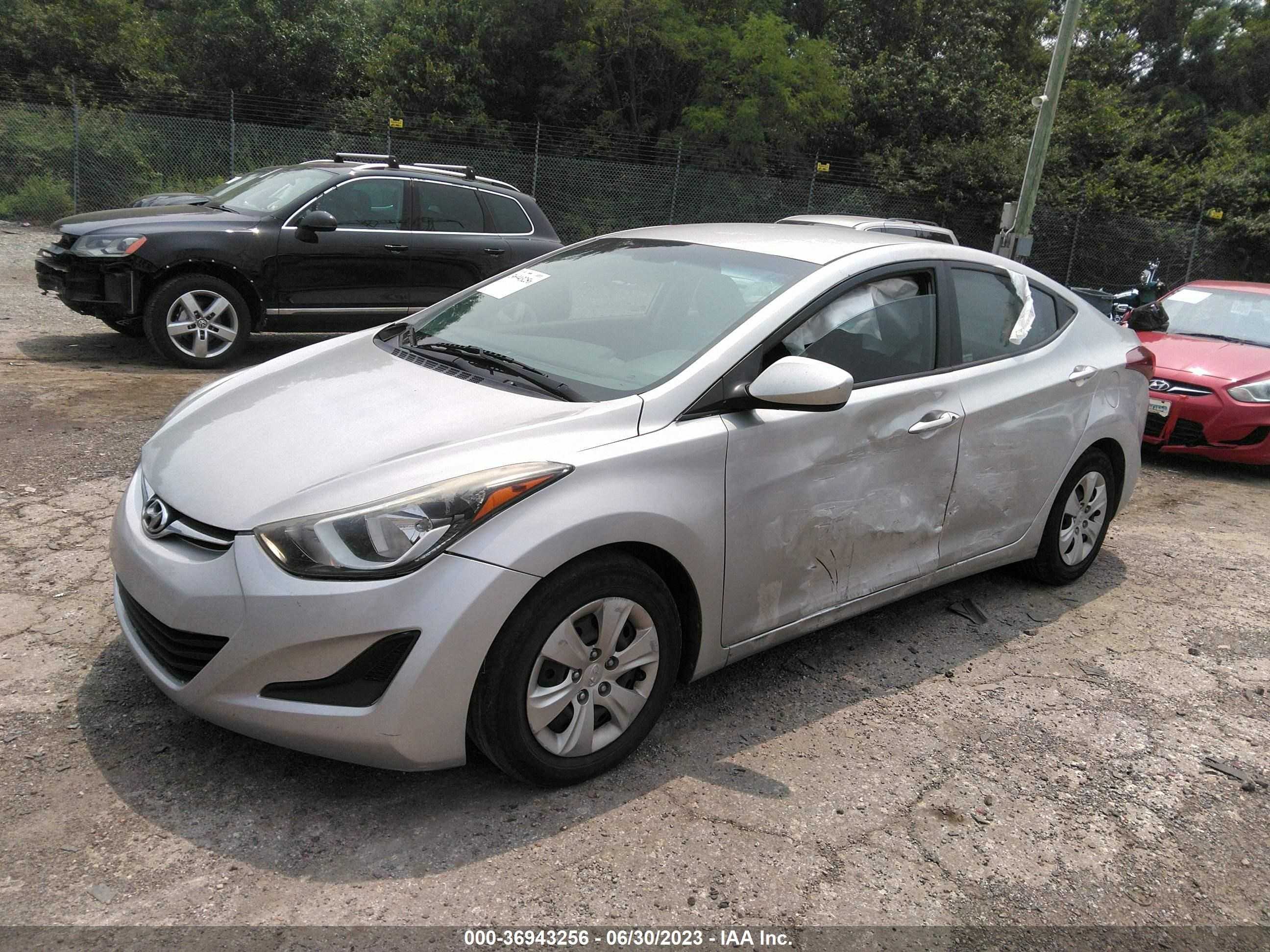 Photo 1 VIN: 5NPDH4AE6GH728950 - HYUNDAI ELANTRA 