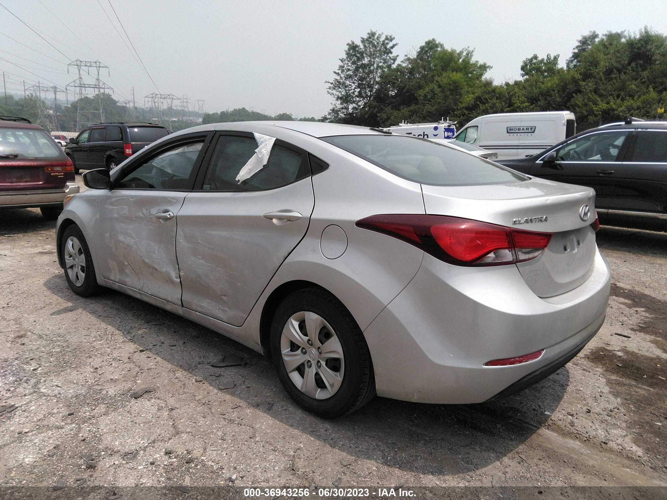 Photo 2 VIN: 5NPDH4AE6GH728950 - HYUNDAI ELANTRA 