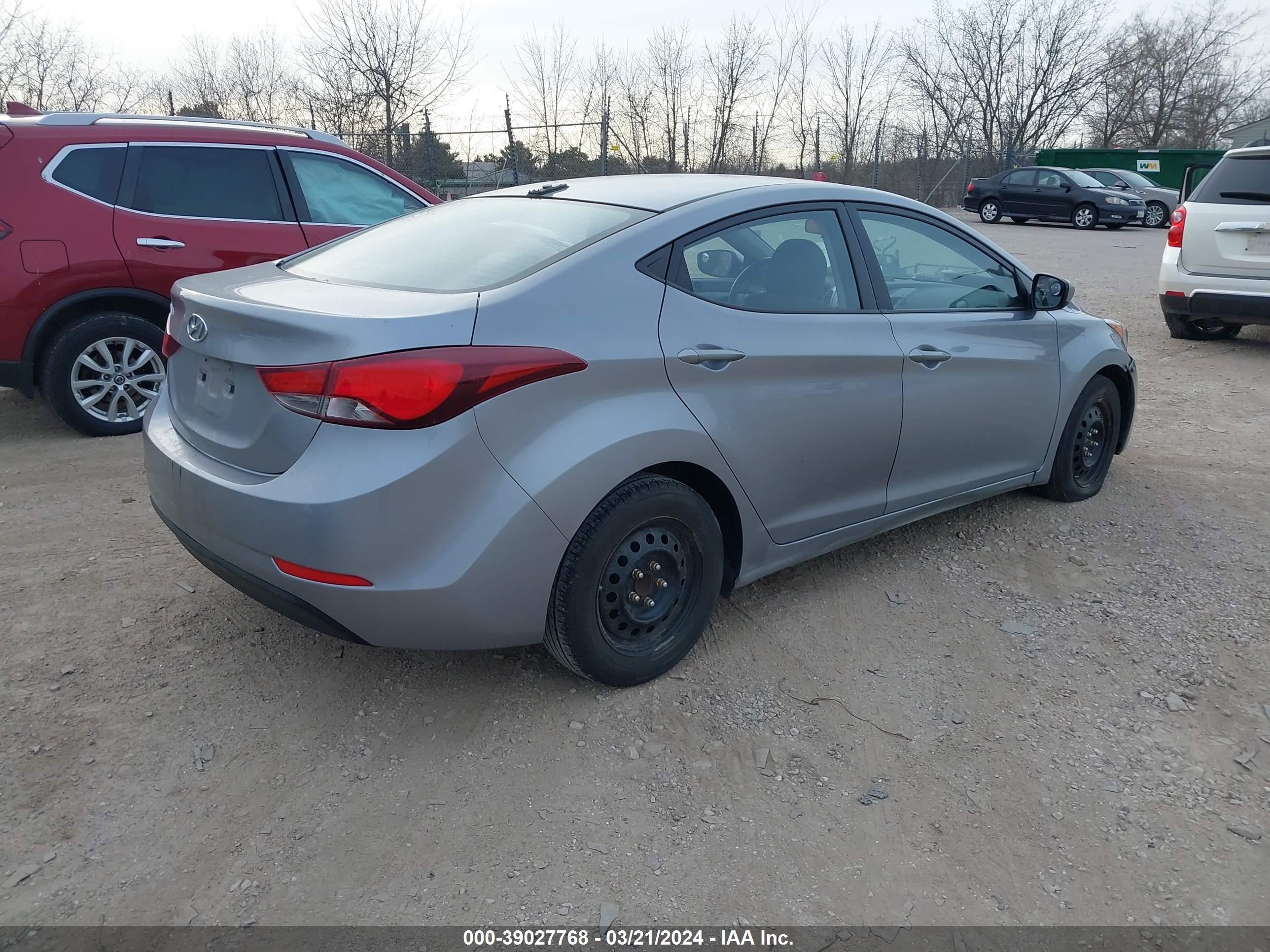 Photo 3 VIN: 5NPDH4AE6GH729211 - HYUNDAI ELANTRA 