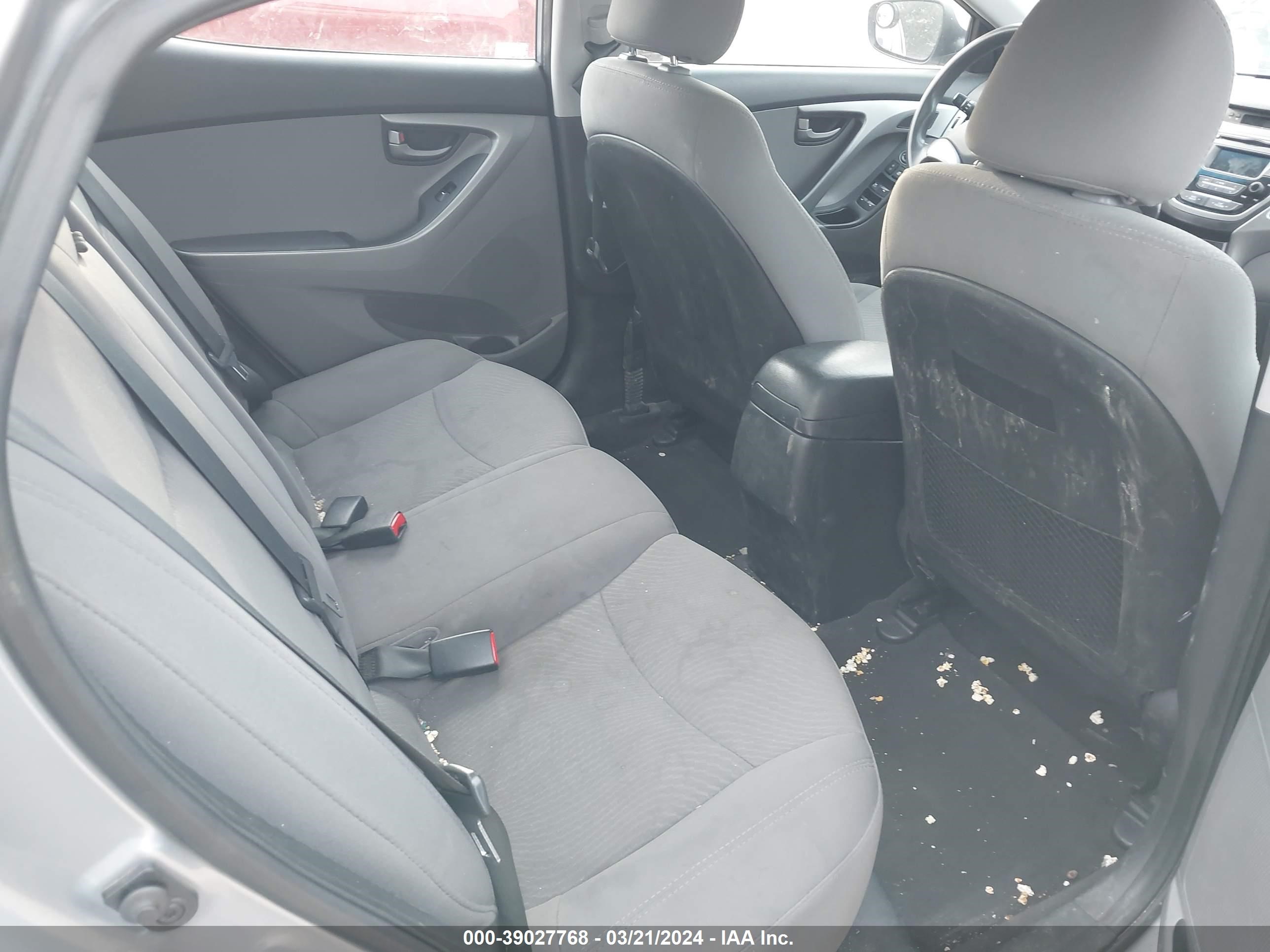 Photo 7 VIN: 5NPDH4AE6GH729211 - HYUNDAI ELANTRA 