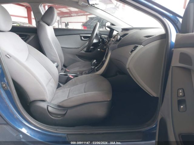 Photo 4 VIN: 5NPDH4AE6GH740998 - HYUNDAI ELANTRA 