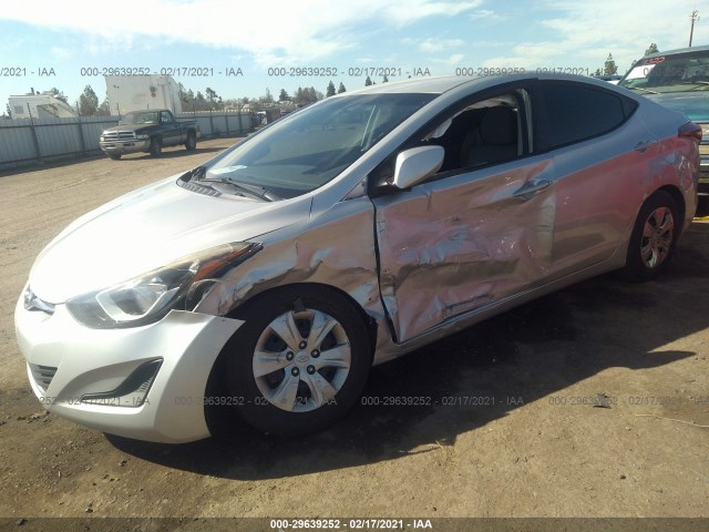 Photo 5 VIN: 5NPDH4AE6GH742492 - HYUNDAI ELANTRA 