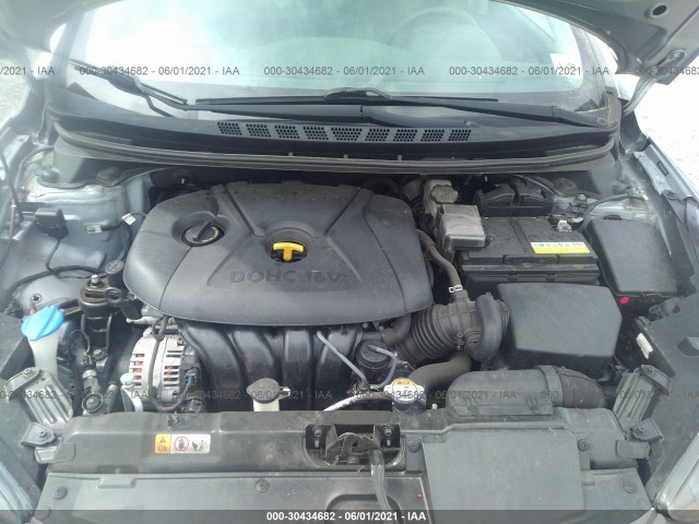 Photo 9 VIN: 5NPDH4AE6GH750754 - HYUNDAI ELANTRA 