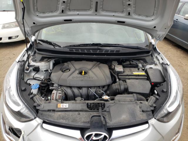 Photo 6 VIN: 5NPDH4AE6GH765920 - HYUNDAI ELANTRA SE 