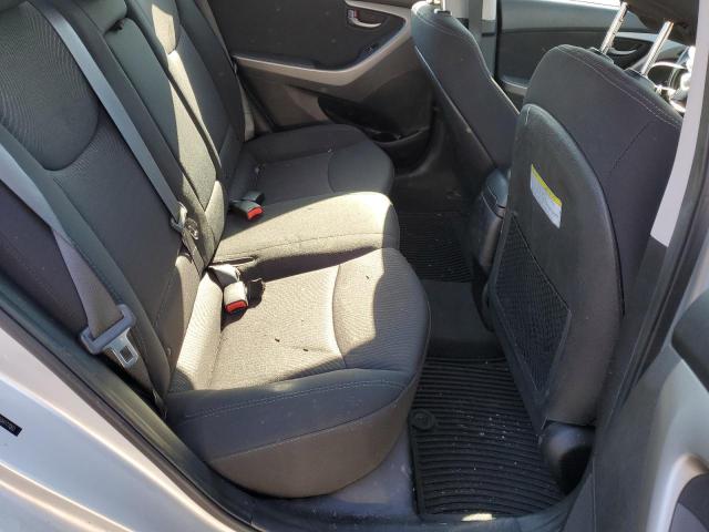 Photo 9 VIN: 5NPDH4AE6GH777002 - HYUNDAI ELANTRA 