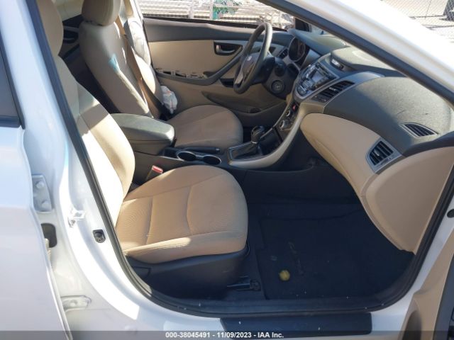 Photo 4 VIN: 5NPDH4AE6GH792342 - HYUNDAI ELANTRA 