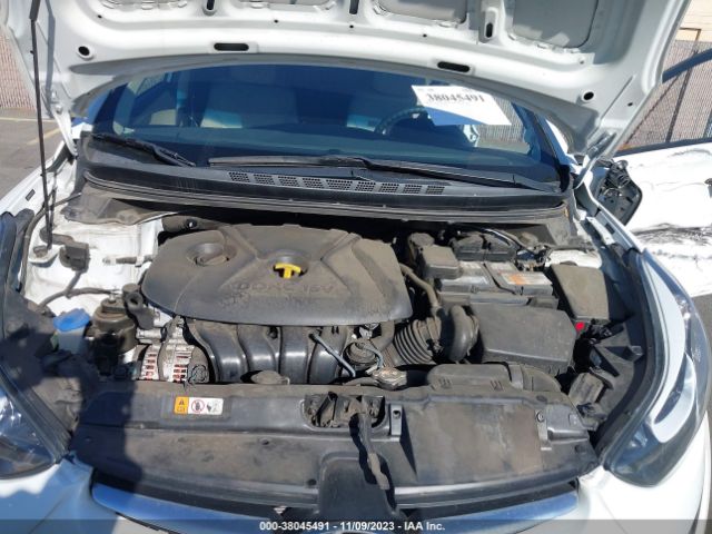 Photo 9 VIN: 5NPDH4AE6GH792342 - HYUNDAI ELANTRA 