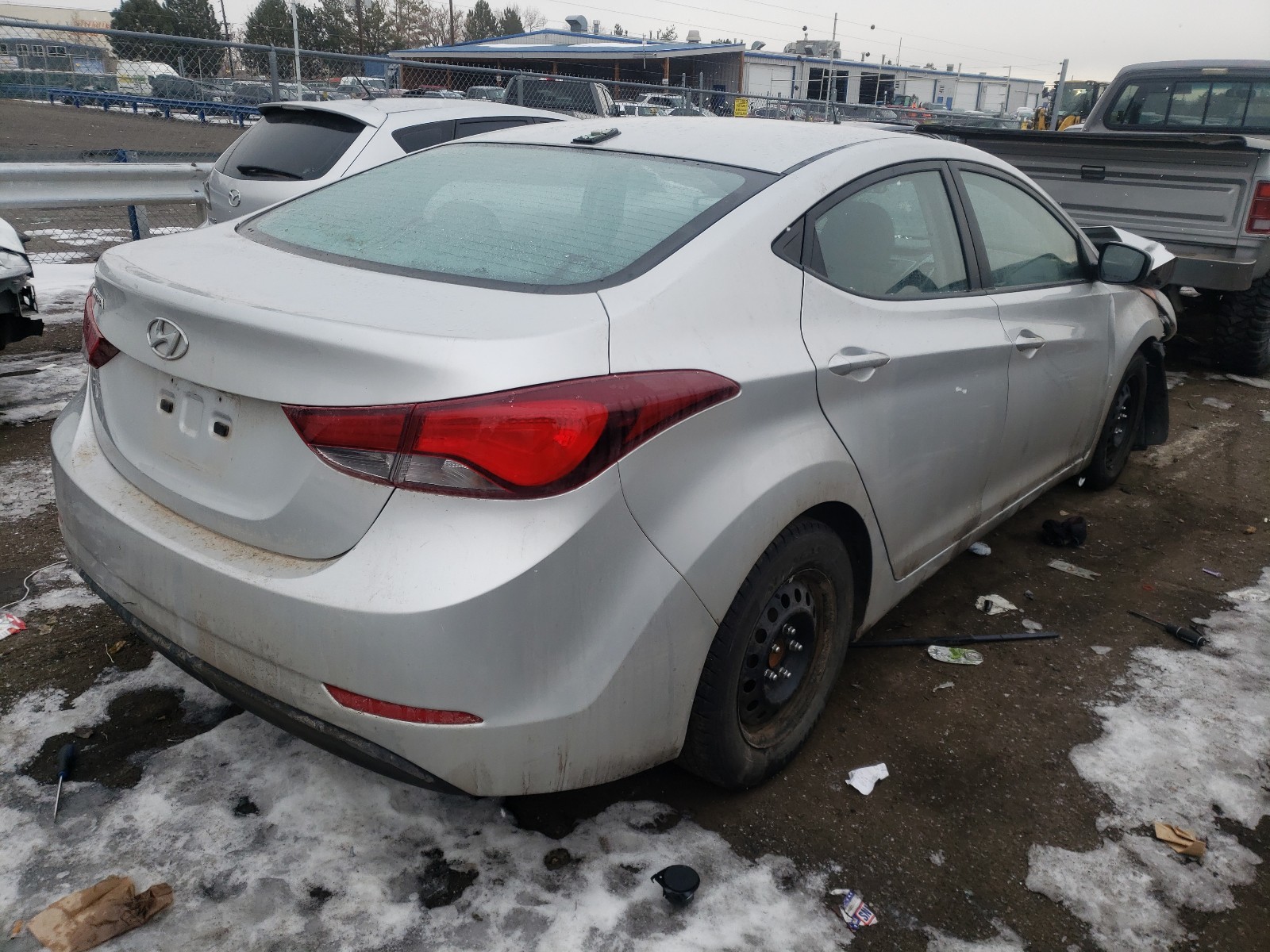 Photo 3 VIN: 5NPDH4AE6GH793720 - HYUNDAI ELANTRA SE 