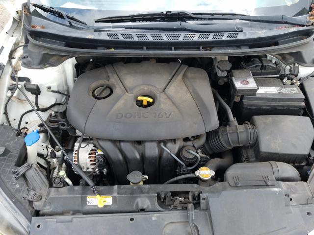 Photo 6 VIN: 5NPDH4AE7BH010039 - HYUNDAI ELANTRA GL 