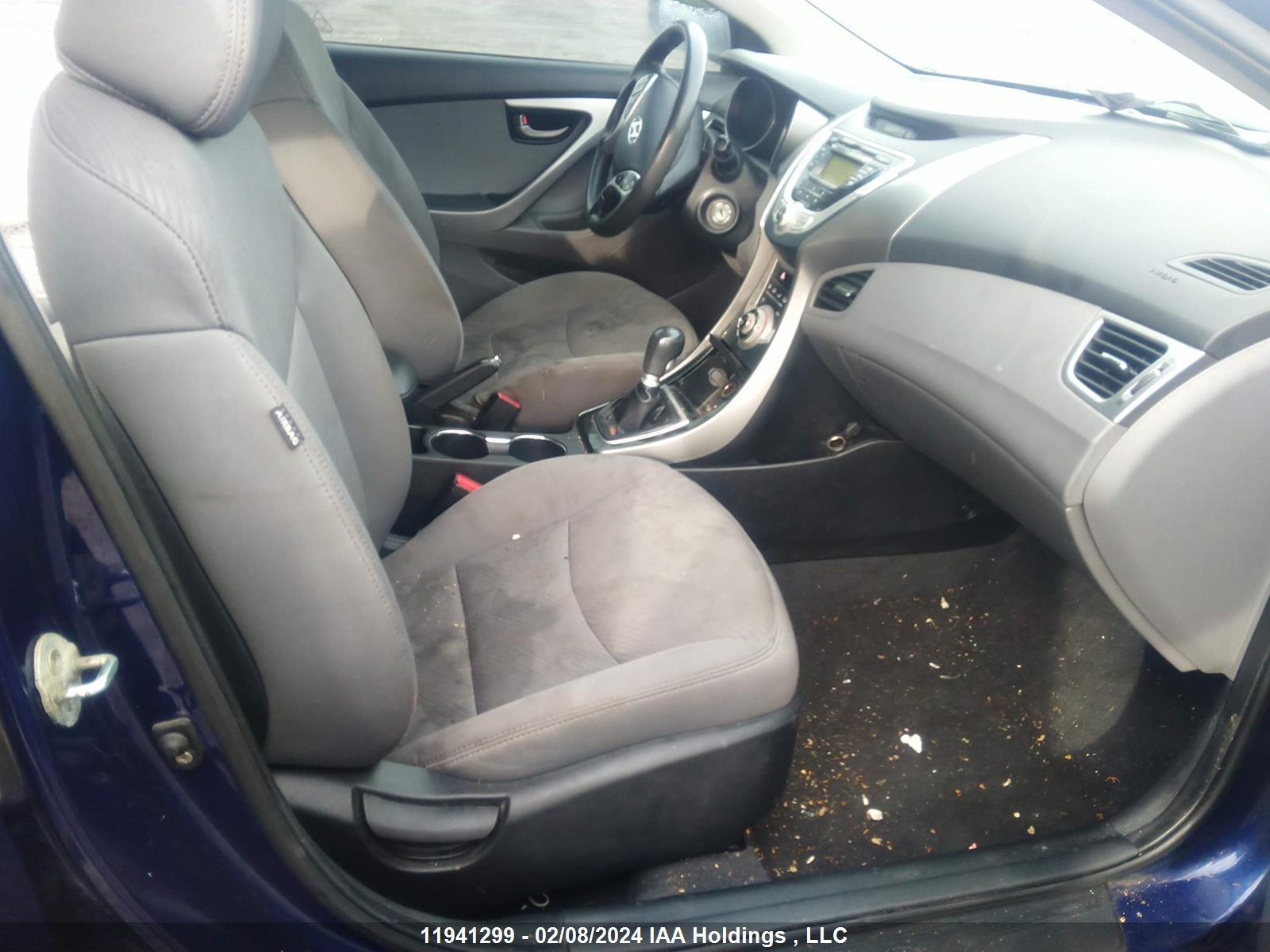 Photo 4 VIN: 5NPDH4AE7BH013362 - HYUNDAI ELANTRA 