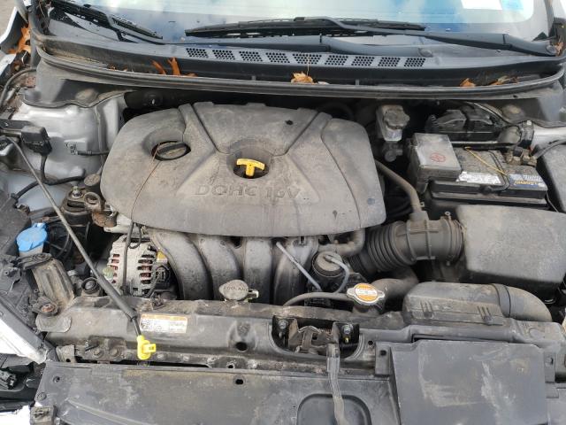 Photo 6 VIN: 5NPDH4AE7BH014981 - HYUNDAI ELANTRA GL 