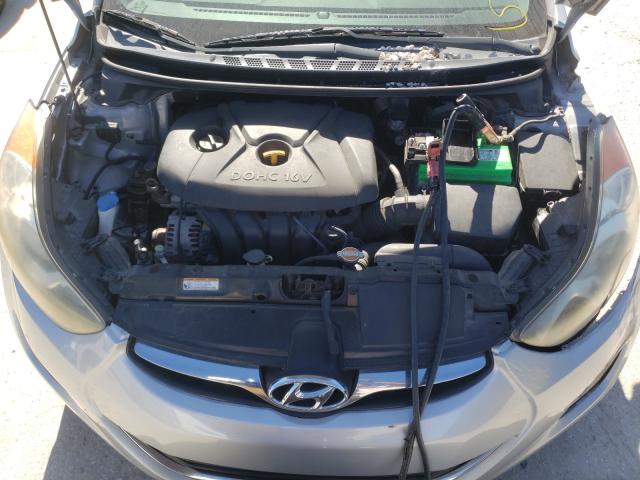 Photo 6 VIN: 5NPDH4AE7BH015015 - HYUNDAI ELANTRA GL 